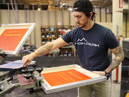 Manual screenprinting setup